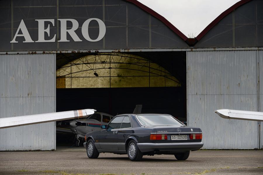  Mercedes-Benz 560 SEC (C126) 1985 года  (фото 26 из 35)